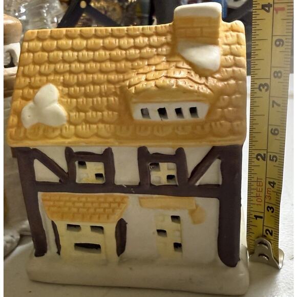 VTG Christmas Village Houses & Tree Approx 4.5”ea W Holes 4 Lights - Picture 13 of 13